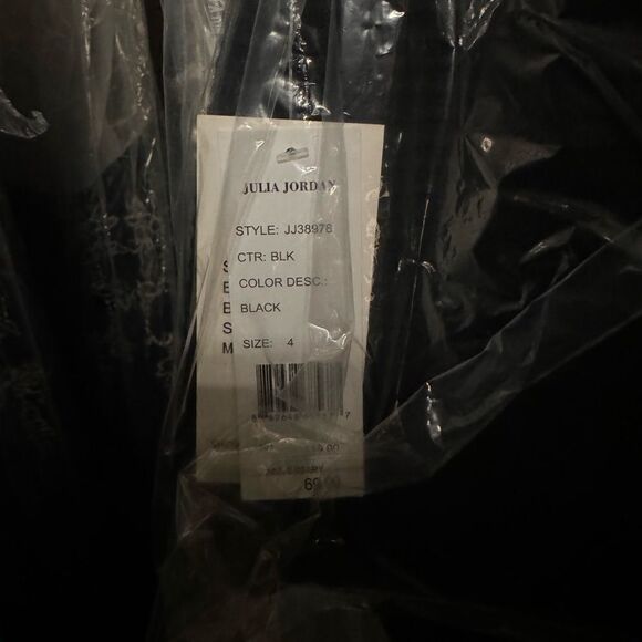 Julia Jordan Puff Sleeve Sweater Dress In Black - Picture 10 of 12